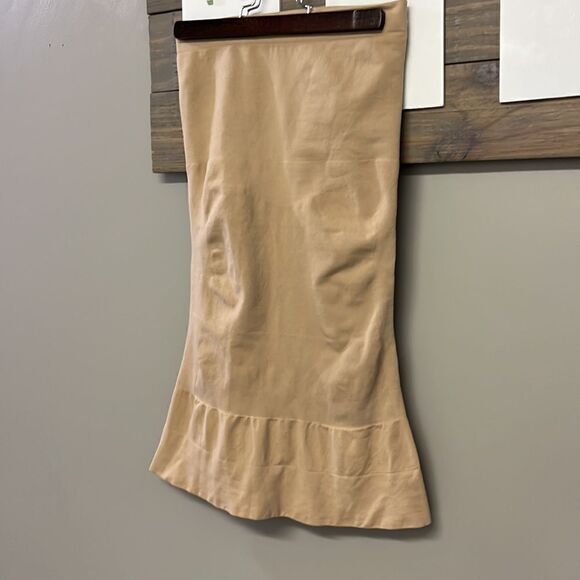 Assets by SPANX Tan One-Piece Shape Wear- Large - Picture 2 of 10